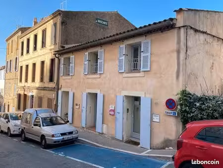 exclusivite immeuble de 450 m²  avec garages  au coeur du village de bormes
