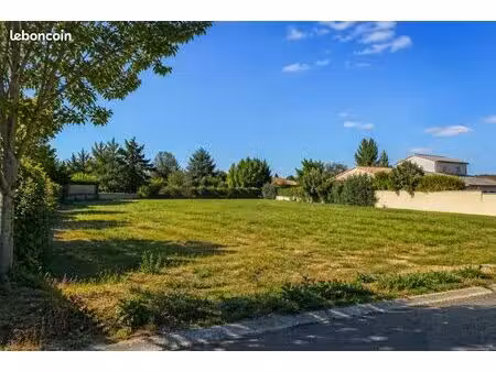 terrain 1 000 m² echarcon