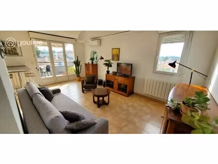 charmant appartement t3 avec terrasse à arles