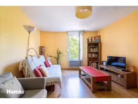 appartement t2 de 46 m² à lyon 69007  rue du commandant ayasse