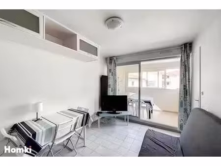 appartement t2 cabine et loggia de 35 m² à sète 34200