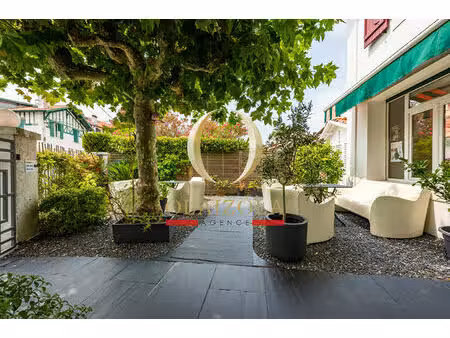 biarritz : vente des murs et du fonds de commerce d'un hôtel 3 étoiles avec licence iv