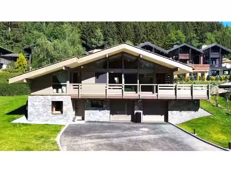 l'élégance alpine  skis aux pieds – chalet moderne dunoyer