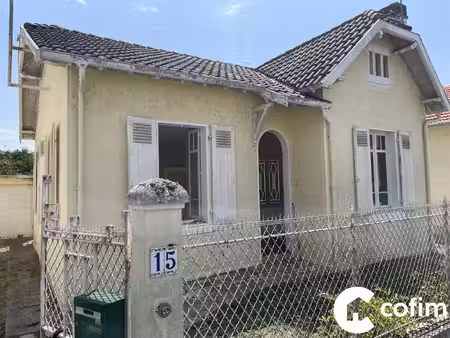 pau sud - maison de ville avec terrain arboré et petite dépend