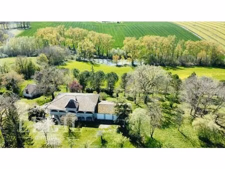 domaine de 7ha avec lac