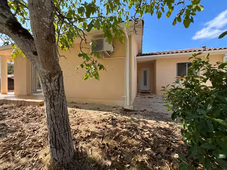 maison de plain-pied à 2 min du centre caussade - confort  espace et proximité des commodi