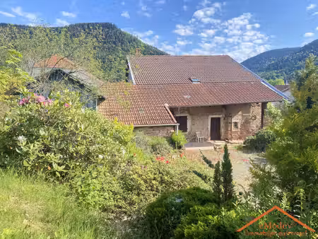 maison de village dans une impasse