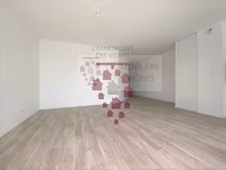 appartement 3 pièces - 65.5 m2 - 2 chambres + balcon
