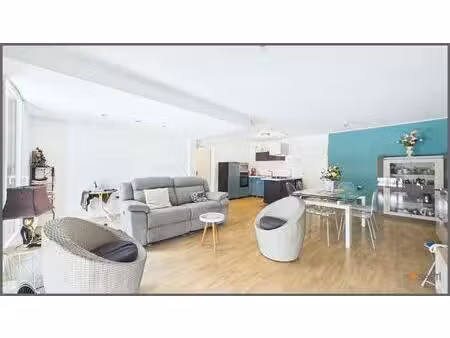 appartement 3 pièces dans une résidence sécurisée à proximité de bordeaux