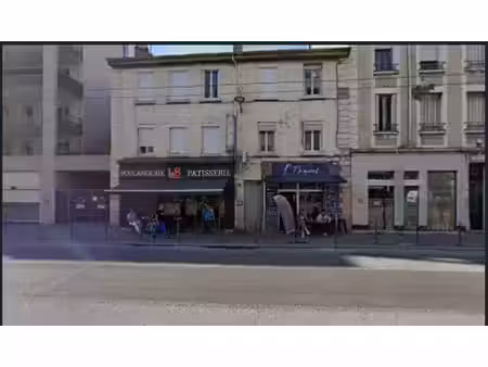 studio t1 meublé - 99 rue leon blum 69100 villeurbanne