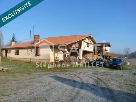 maison avec grange sur 10 300 m² de terrain