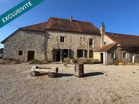 propriété en pierres