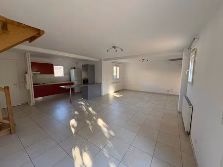 villa t4 de 86.78 m² avec jardinet et garage