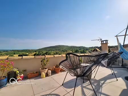maison de village avec garage  terrasse et rooftop à montoulier