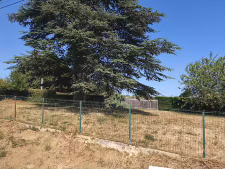 terrain aux portes de macon