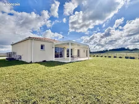 villa 5 pièces 123 m²