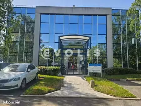 bureaux 1 864 m²