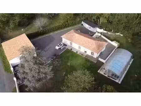 vente maison 8 pièces 173 m² à beurlay (17250)  460 000 €