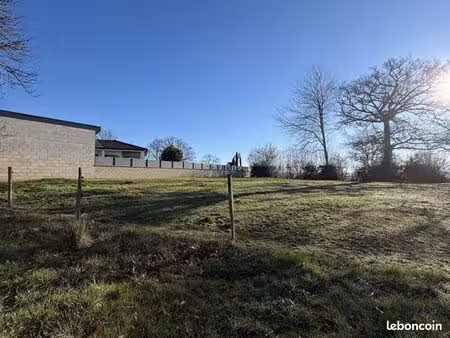 terrain à bâtir de 900 m² à sansac-de-marmiesse (15)