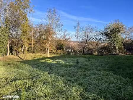 terrain à bâtir de 1010 m2 au prix de 80000 à magnac-sur-touvre (16)