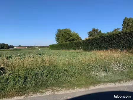 terrain à bâtir de 500 m2 au prix de 33500 à corme-royal (17)