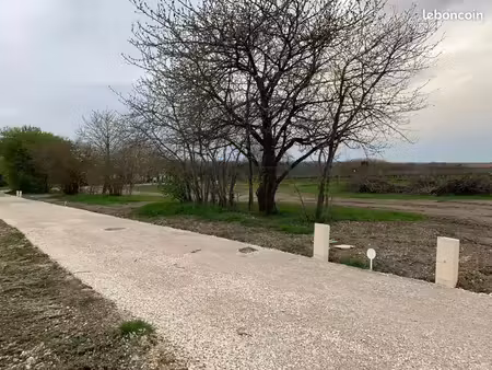 terrain à bâtir de 600 m2 au prix de 31700 à dompierre-sur-charente (17)