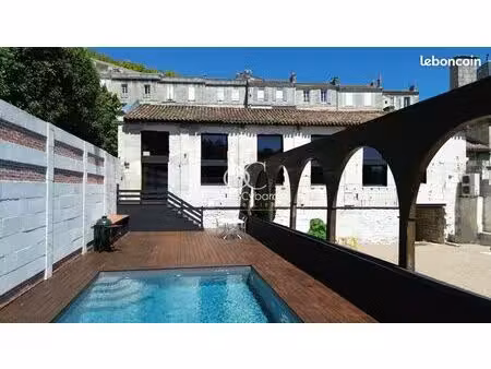 maison 7 pièces 260 m²