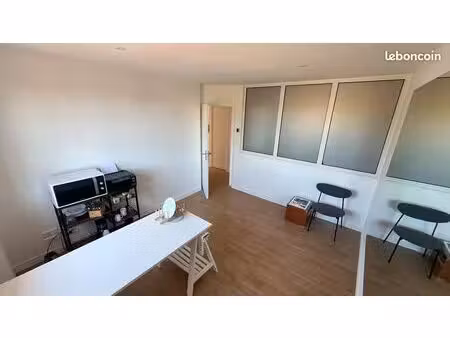 bureau lumineux privé 14 5m2