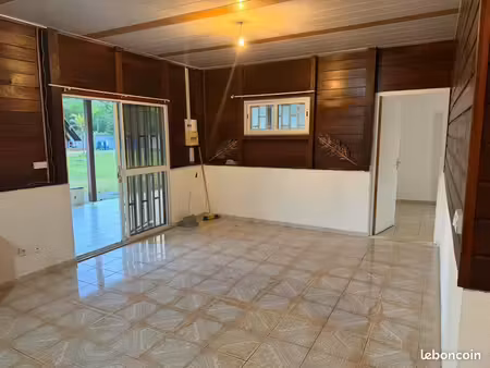 ? à louer – t3 de 72 m² – dégrad saramaca