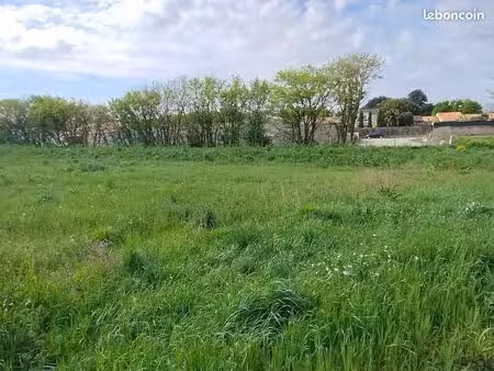 terrain 686 m² sainte soulle