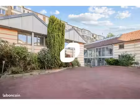 bureau 435 m²