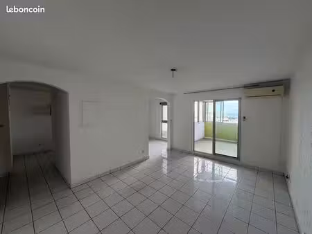 ? à vendre – t3 de 82 5 m² face à l’université du moufia