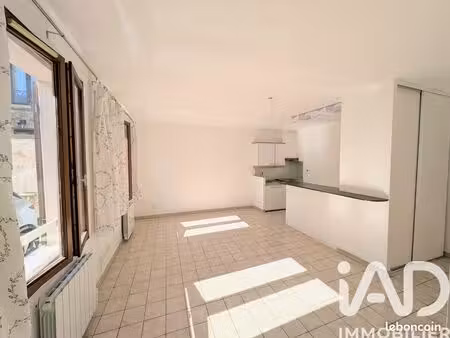 studio 1 pièce 27 m²