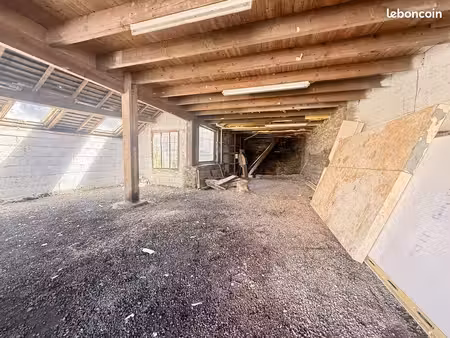 grange 2 pièces 100 m²