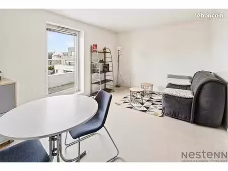 studio meublé 23 m² rénové – balcon – ascenseur – fibre – 500 tout compris