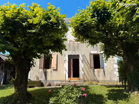 charmante fermette + 1 ha environnement champêtre