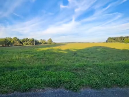 terrain 2 000 m² lacropte