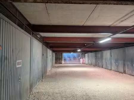garage à loué