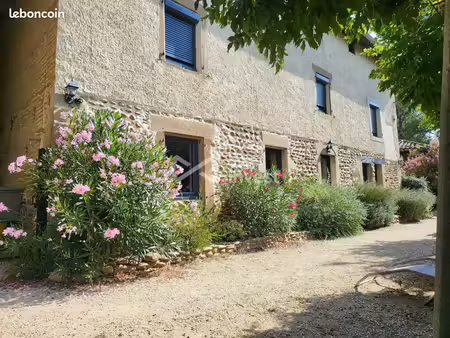 ferme 6 pièces 151 m²