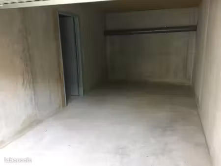 garage/box 21 m² evreux