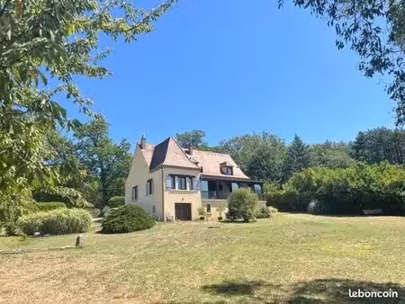 maison 7 pièces 185 m²