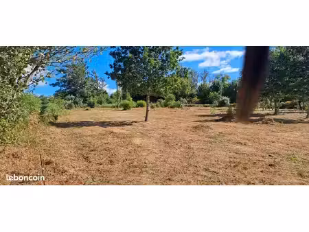 terrain constructible ensoleillé peu de vis à vis