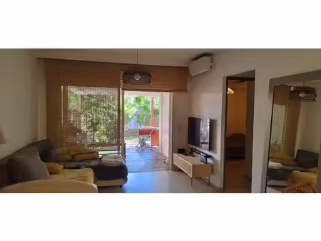 t2 meublé avec jardin