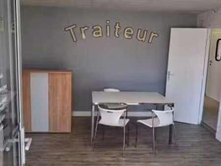 vente bureaux et commerces à lamballe (22400) : à vendre / lamballe