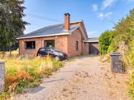villa 4 façades avec jardin et garage de 1078m²