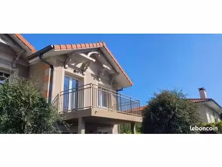 arcachon – quartier saint-elme / aiguillon – t3 avec balcon et parking