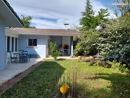 location maison meublée  haut de gamme  à 150 m de la plage sur le bassin d'arcachon