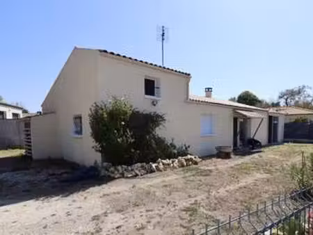 vente maison à semussac (17120) : à vendre / 74m² semussac