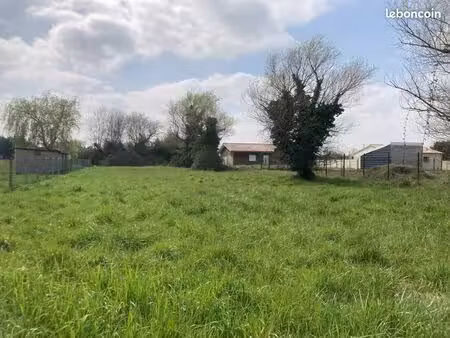 terrain 1 181 m² cartelegue