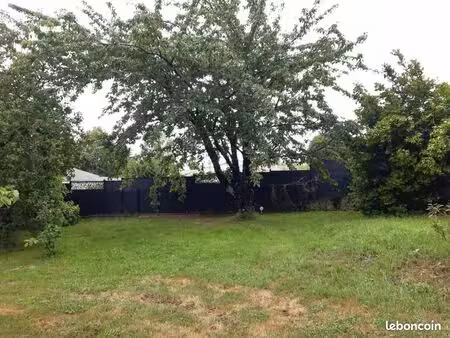 terrain 550 m² vensac